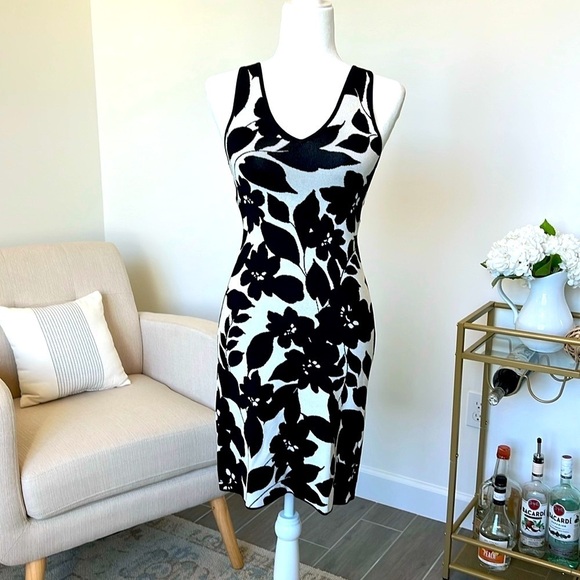 J. Crew Sleeveless Sweater Mini Dress in Floral Jacquard Size Small - Picture 3 of 15